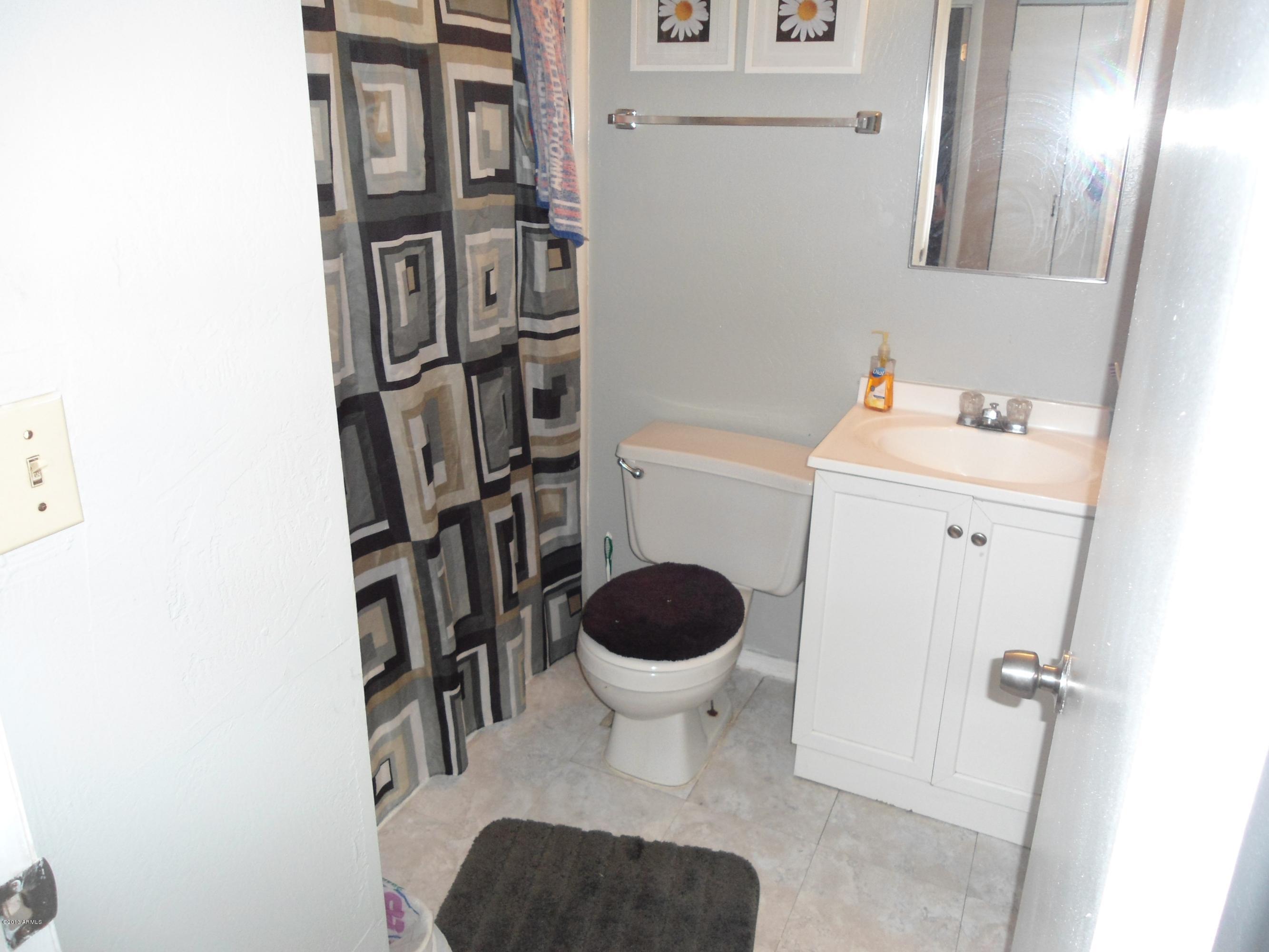 248 West Ardmore Road Phoenix, AZ 85041 - Photo 11 of 23 2012-11-21 13