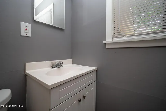 $170,000 | 210 Valley Vista Drive, Jackson, MS 39211