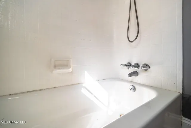 $170,000 | 210 Valley Vista Drive, Jackson, MS 39211