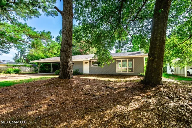 $170,000 | 210 Valley Vista Drive, Jackson, MS 39211