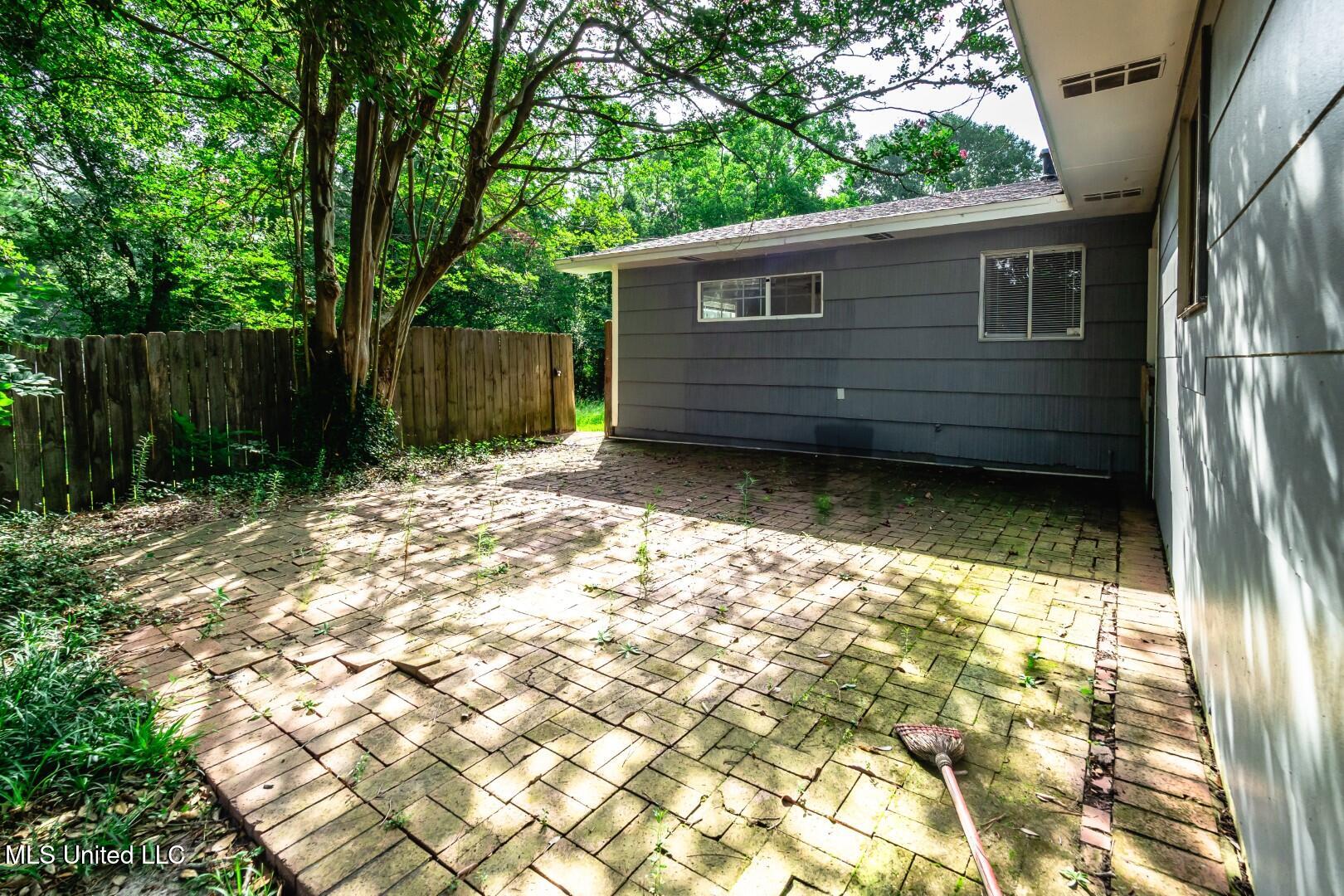 210 Valley Vista Drive Jackson, MS 39211 - Photo 25 of 25 P7010005