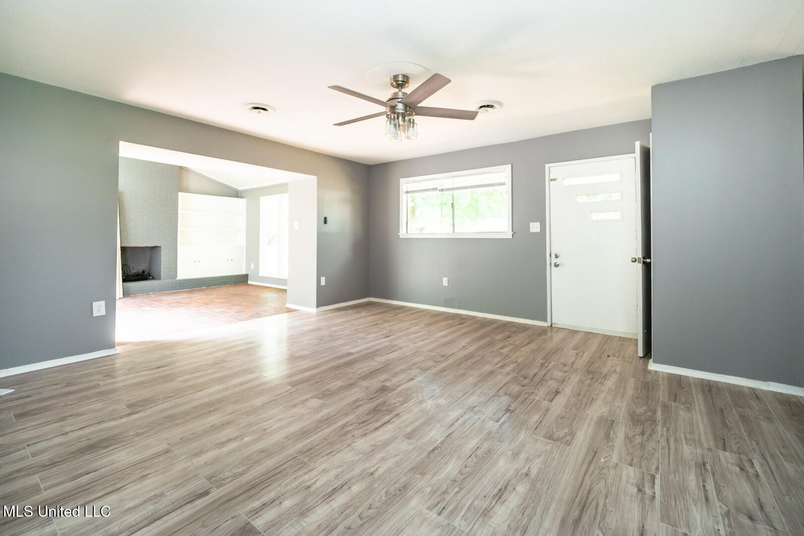 210 Valley Vista Drive Jackson, MS 39211 - Photo 6 of 25 P7010020