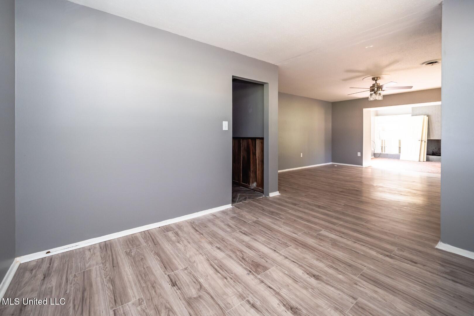 210 Valley Vista Drive Jackson, MS 39211 - Photo 7 of 25 P7010023