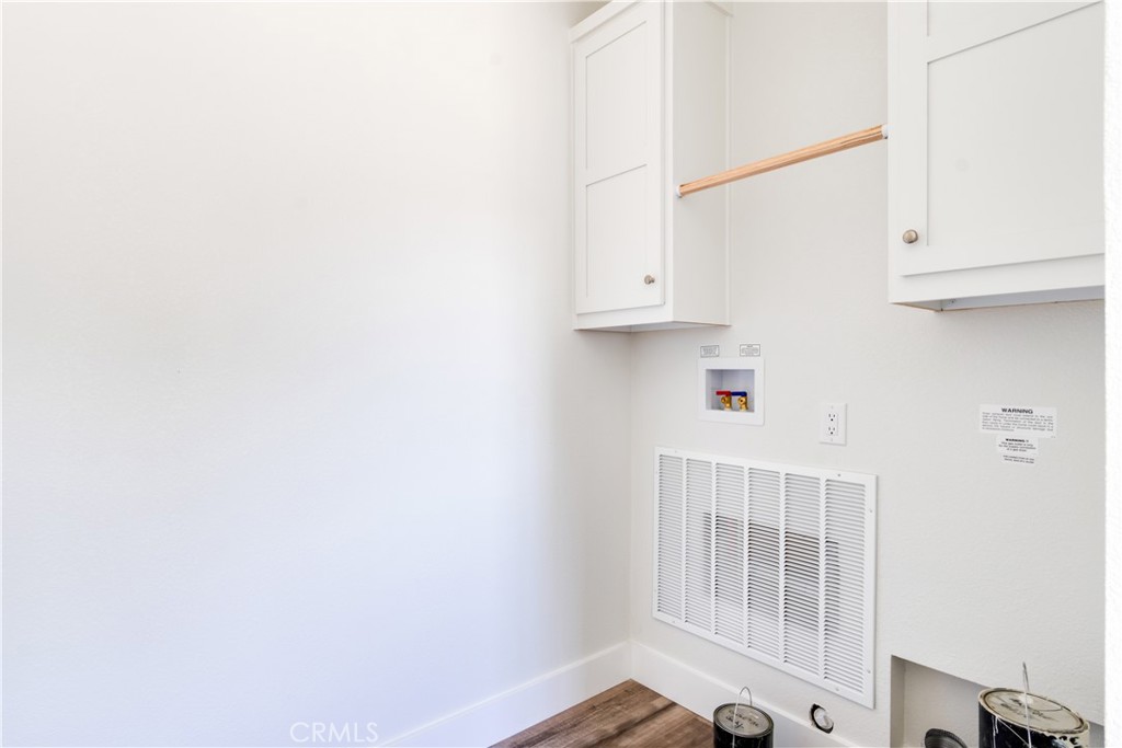19165 Spalding Avenue Riverside, CA 92508 - Photo 23 of 32 Indoor Laundry Room