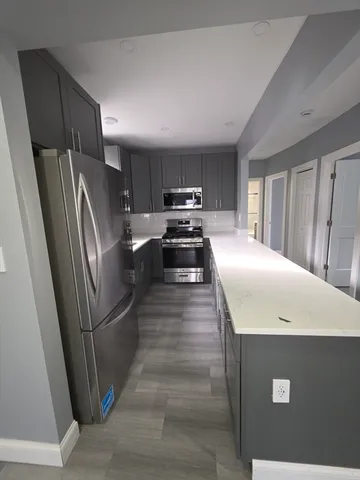 $2,100 | 475 Purchase Street, Unit 2, New Bedford, MA 02740