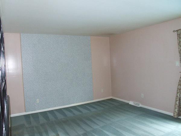 3236 Roxbury Road Hatfield, PA 19440 - Photo 6 of 38 Spacious family room with potential charm.