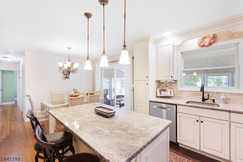 1280 Oxford Road Bridgewater, NJ 08807 - Photo 9 of 35