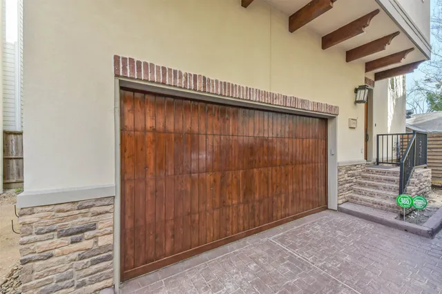 $4,175 | 1126 West 16th Street, Unit C, Houston, TX 77008