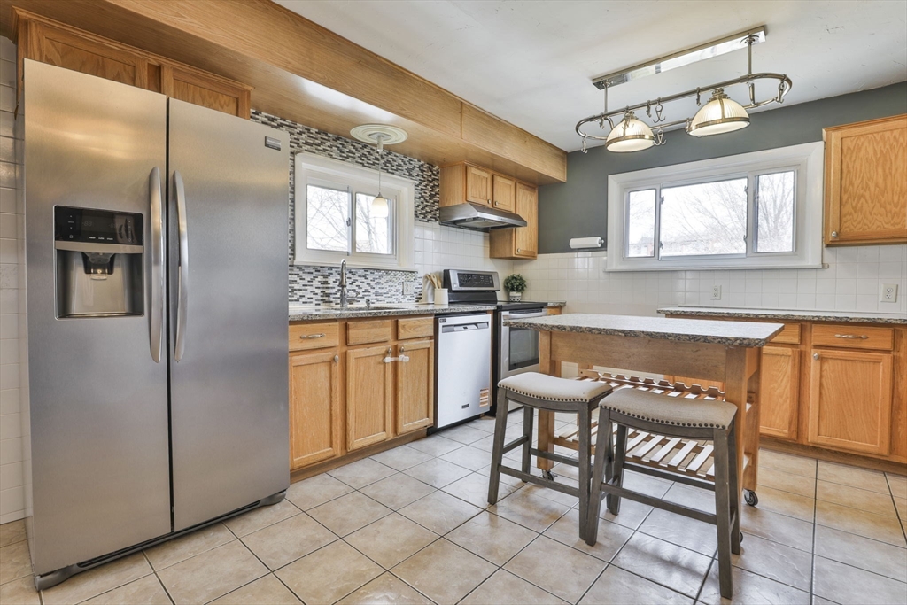 12 Linden Road, Unit 12 Melrose, MA 02176 - Photo 11 of 27