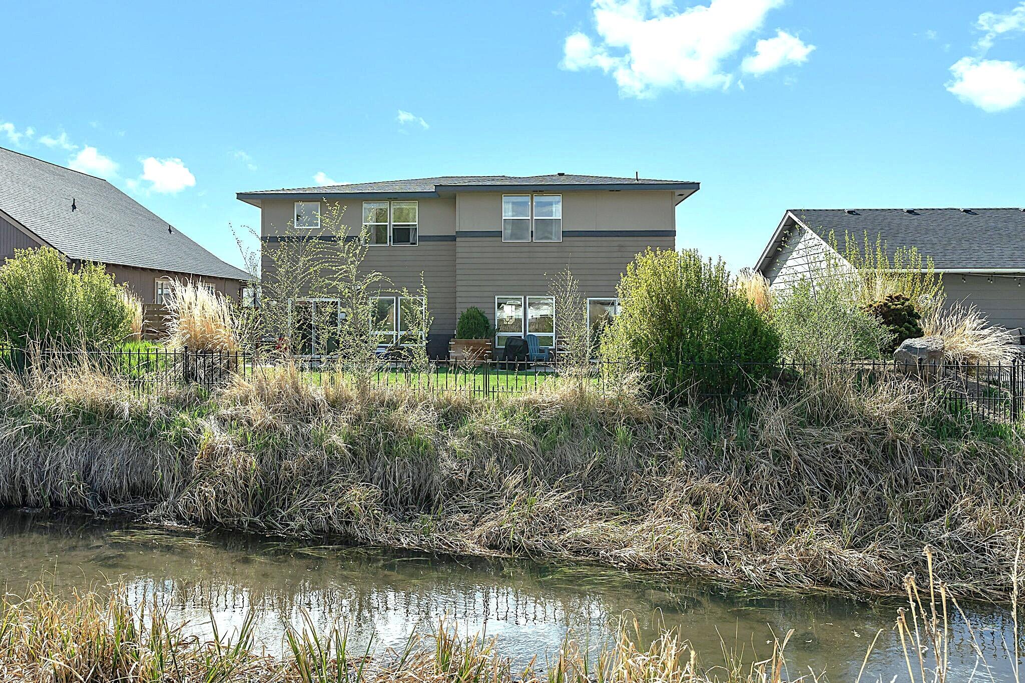 1726 Southwest 27th Street Redmond, OR 97756 - Photo 31 of 31 2026_04_09_1726_SW_27th_St_rdm-434