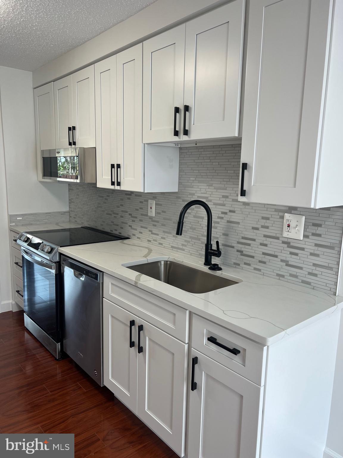 2206 Southgate Square Reston, VA 20191 - Photo 11 of 51