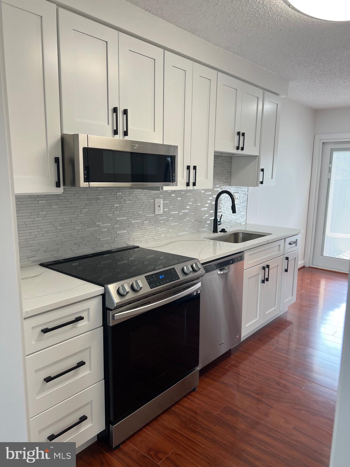 2206 Southgate Square Reston, VA 20191 - Photo 12 of 51