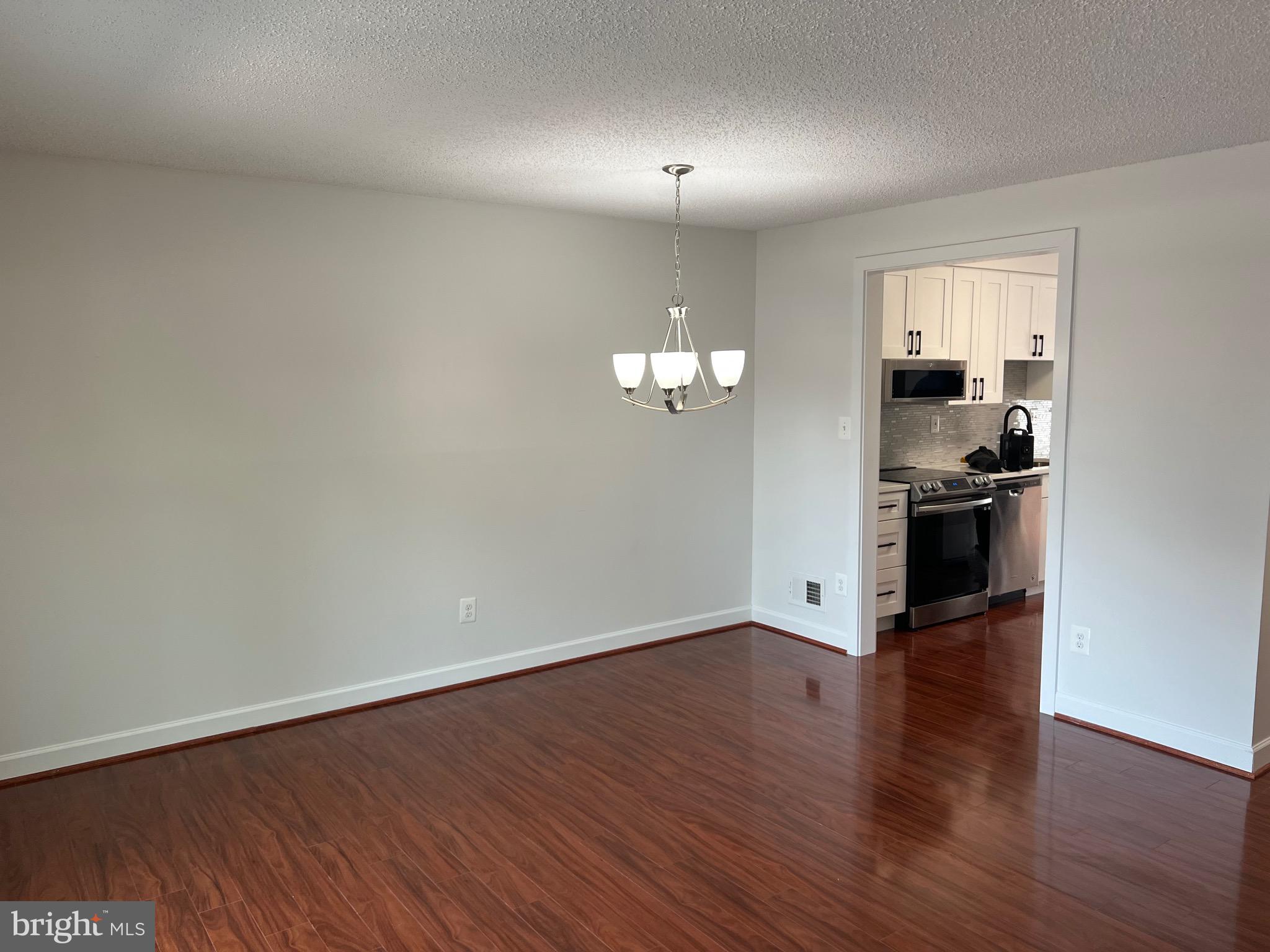 2206 Southgate Square Reston, VA 20191 - Photo 18 of 51