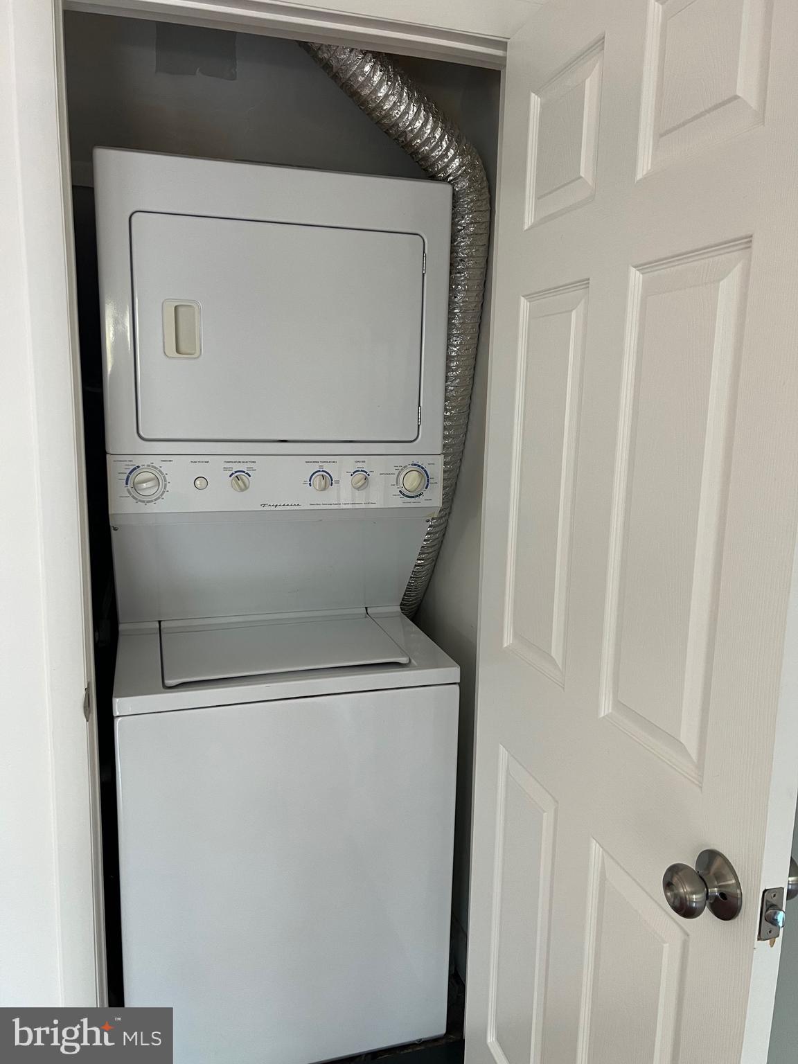 2206 Southgate Square Reston, VA 20191 - Photo 20 of 51