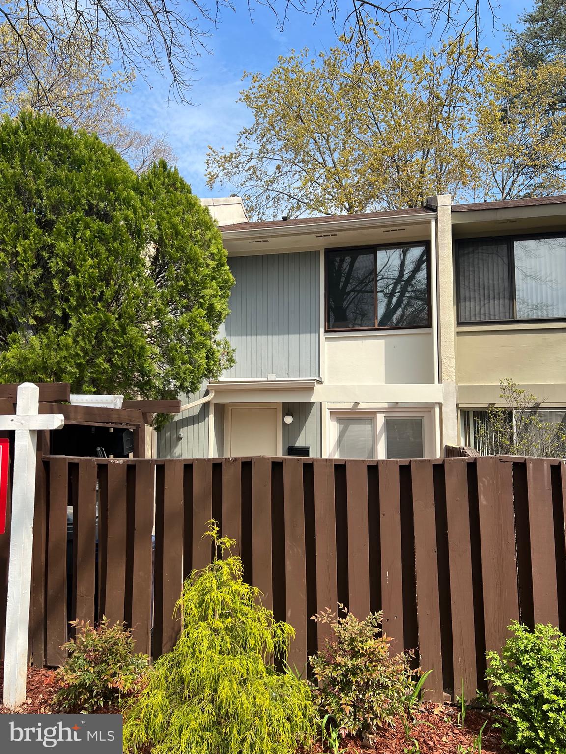 2206 Southgate Square Reston, VA 20191 - Photo 4 of 51