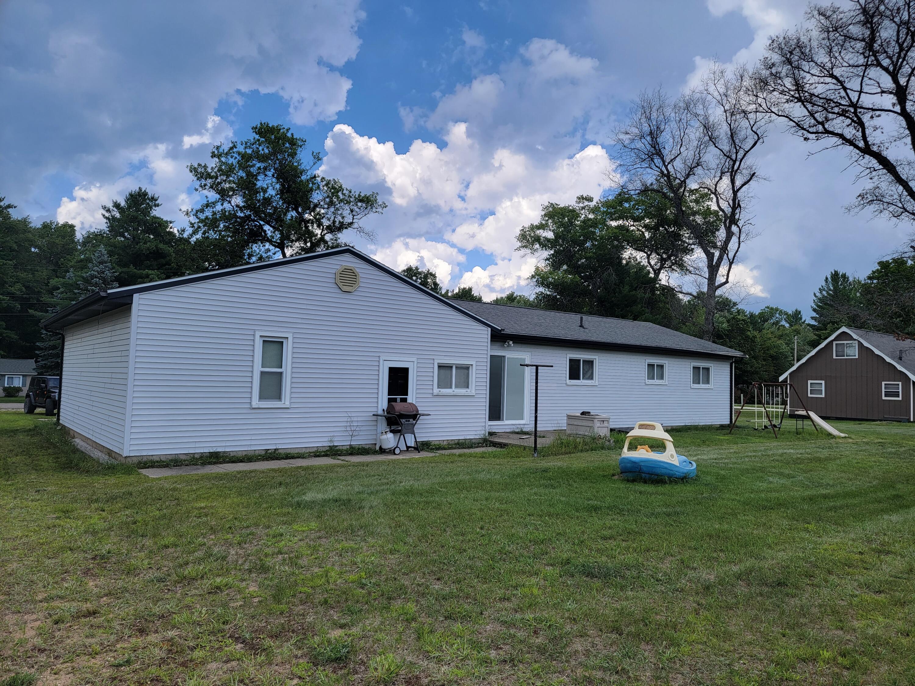10614 Beaver Road St. Helen, MI 48656 - Photo 9 of 26 Gallery Image 9