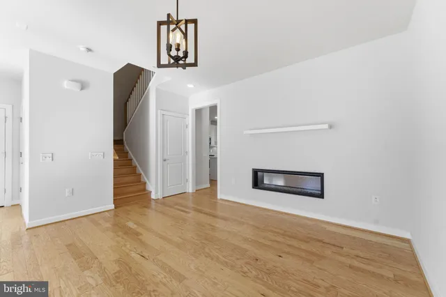 $3,750 | 13331 Launders Street, Herndon, VA 20171