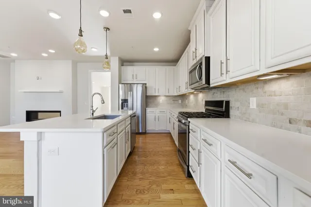 $3,750 | 13331 Launders Street, Herndon, VA 20171