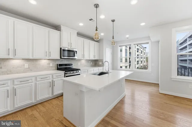 $3,750 | 13331 Launders Street, Herndon, VA 20171