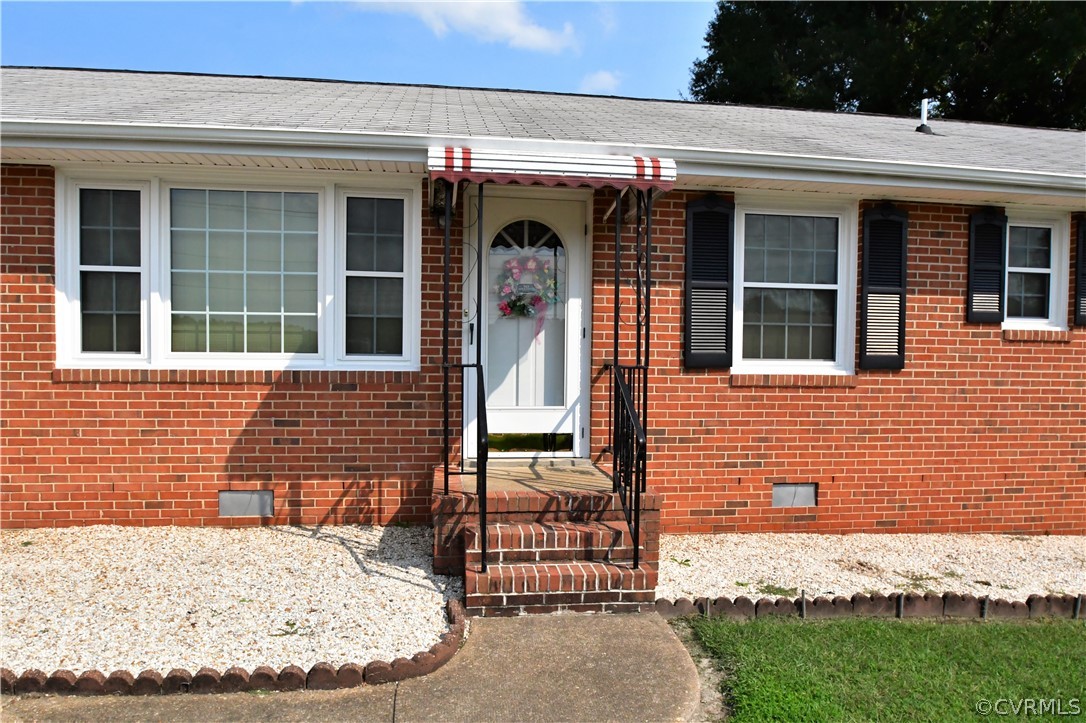 751 Courthouse Road North Chesterfield, VA 23236 - Photo 31 of 37 a front view of a house with a porch