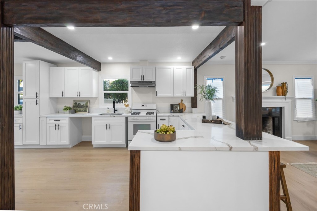 623 East 20th Street Santa Ana, CA 92706 - Photo 13 of 48