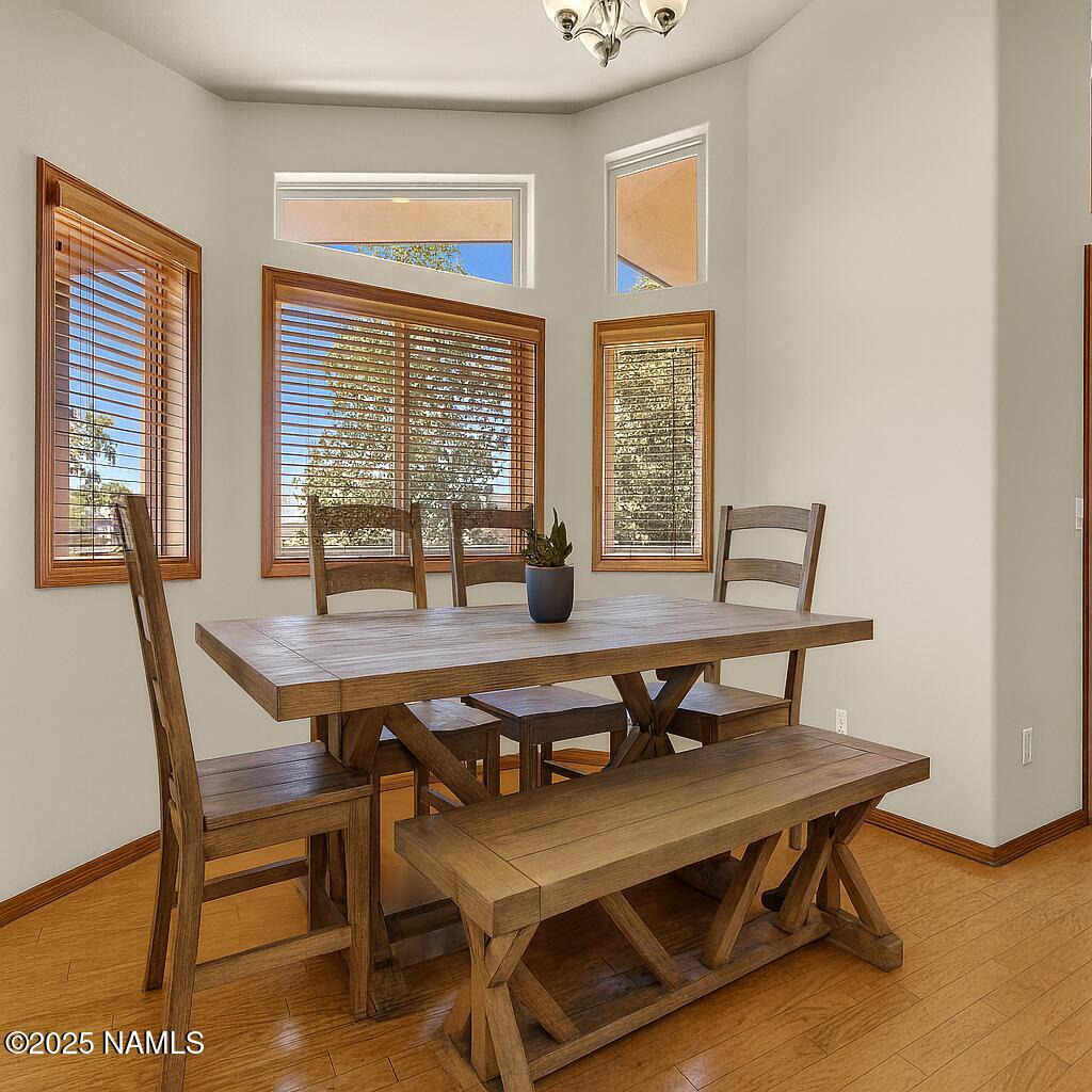 9644 North Bryant Road Flagstaff, AZ 86004 - Photo 8 of 54 Kitchen Dining area