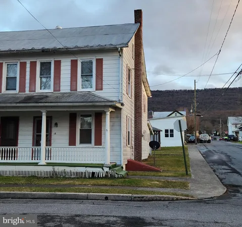 $950 | 18 West Walker Street, McClure, PA 17841