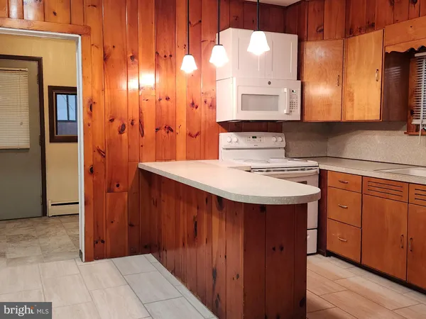 $950 | 18 West Walker Street, McClure, PA 17841