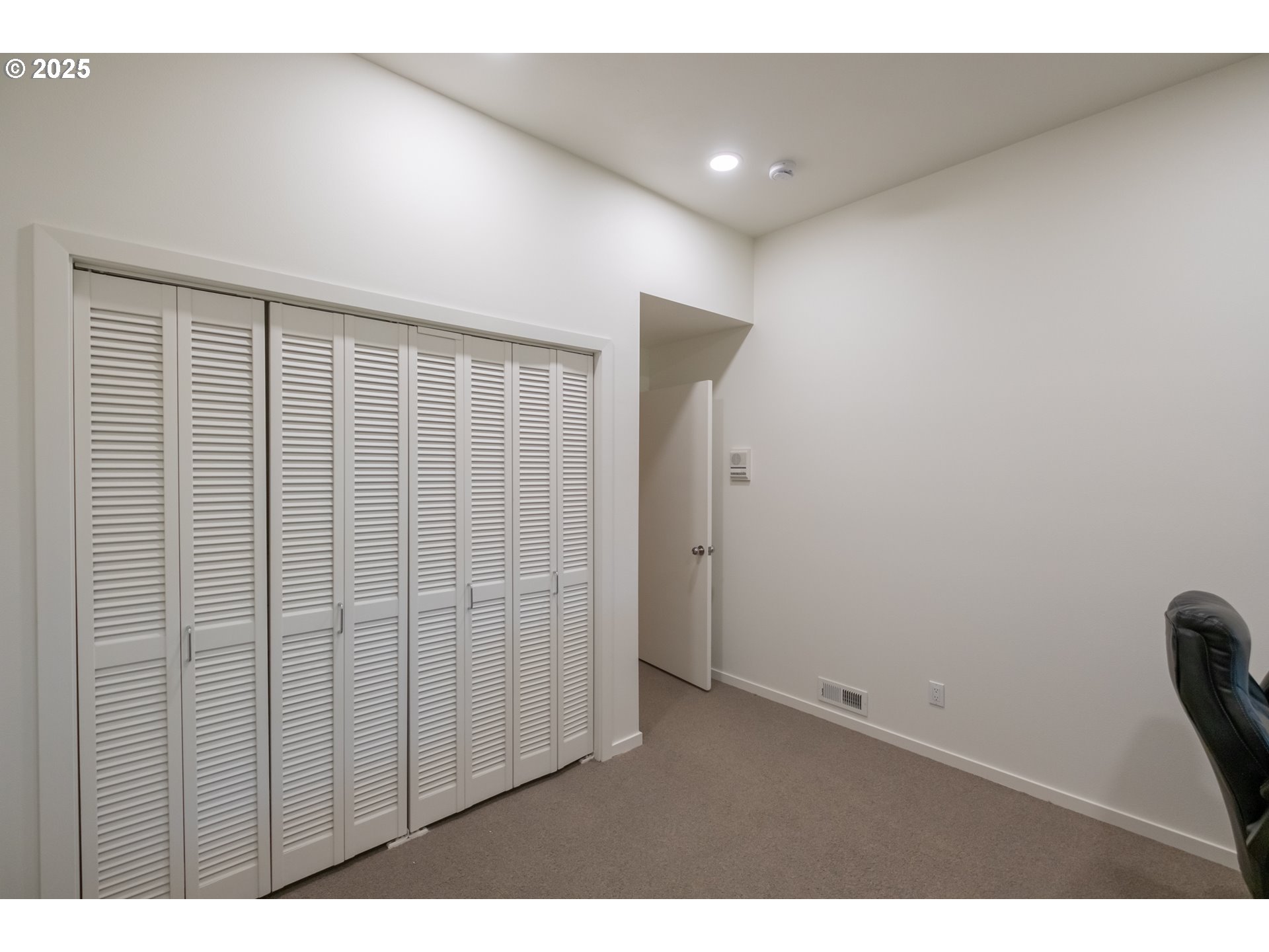 2790 Northwest Sulphur Springs Road Corvallis, OR 97330 - Photo 45 of 48 a view of an empty room