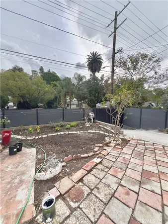 $3,500 | 1915 Echo Park, Los Angeles, CA 90026
