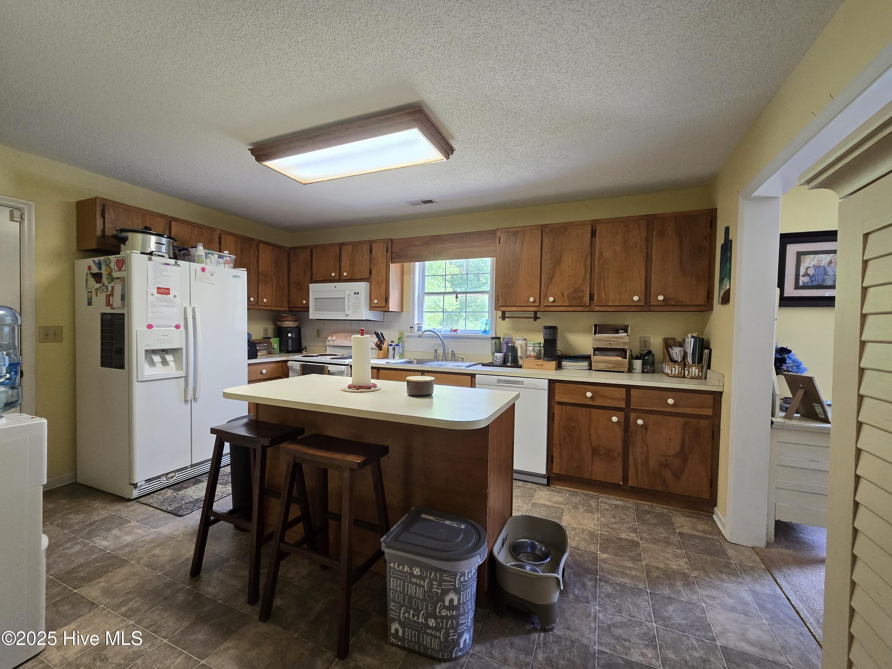130 Riverside Drive Beaufort, NC 28516 - Photo 12 of 26 Kitchen