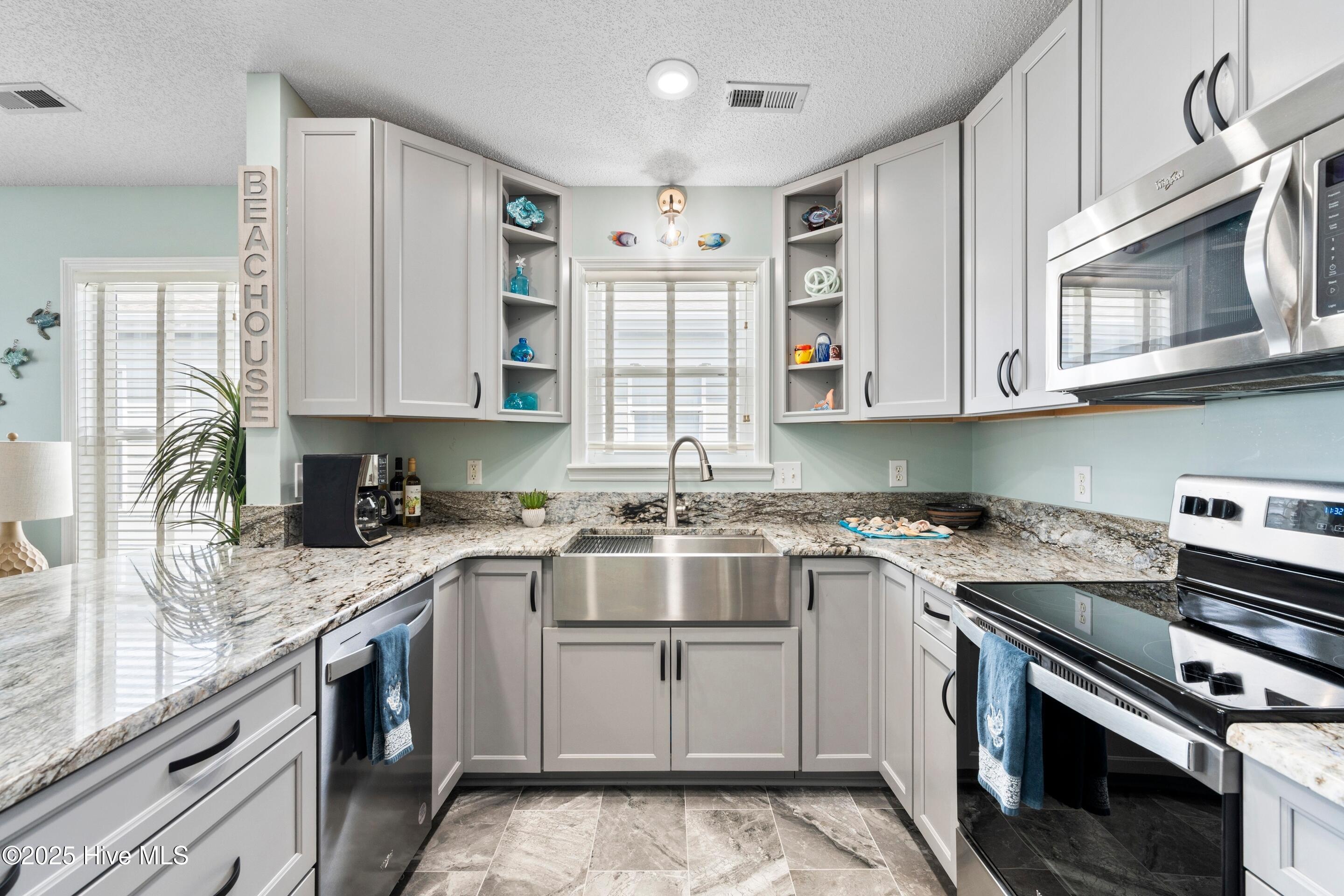 419 27th Street, Unit D Sunset Beach, NC 28468 - Photo 10 of 43 Kitchen