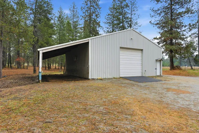$399,500 | 38609 North Madison Road, Elk, WA 99009
