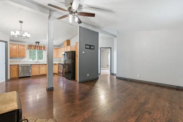 $399,500 | 38609 North Madison Road, Elk, WA 99009