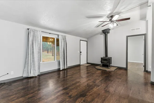 $399,500 | 38609 North Madison Road, Elk, WA 99009