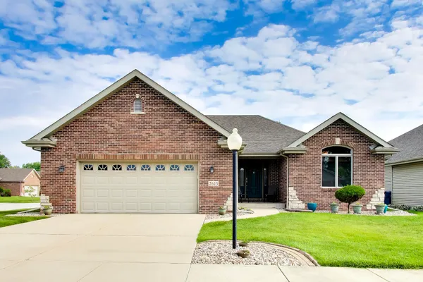 $435,000 | 2615 43rd Street, Highland, IN 46322