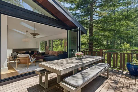$3,895,000 | 83 Hatzic Court, Larkspur, CA 94939