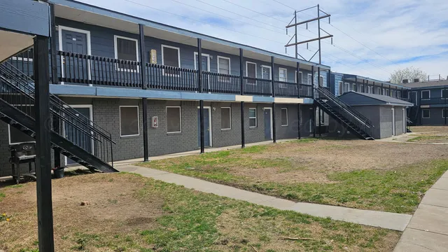 a house view with a backyard space