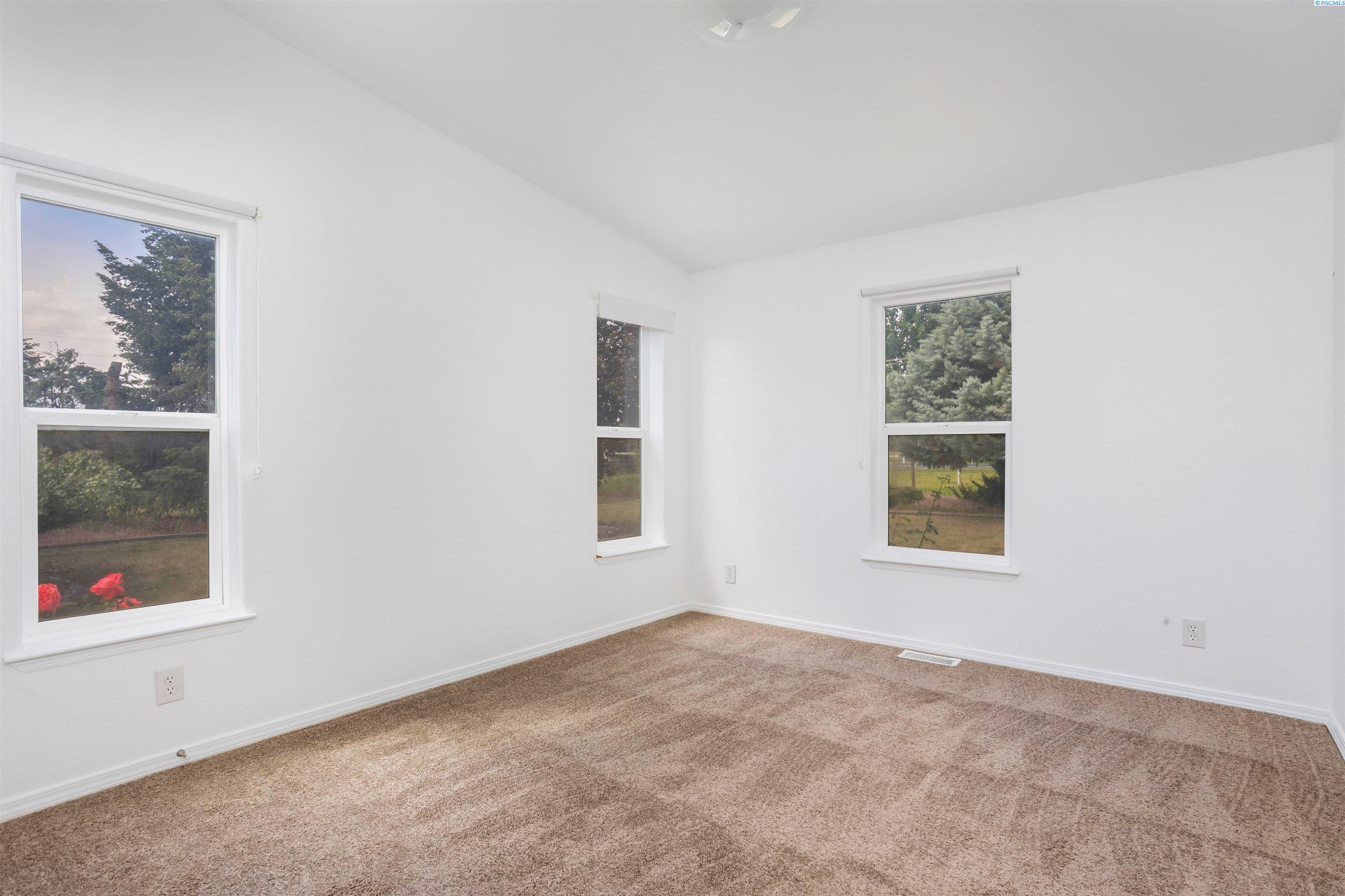 34507 South Finley Road Kennewick, WA 99337 - Photo 19 of 50 Gallery Image 19