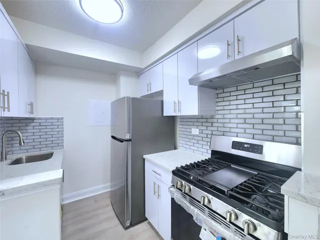 $550,000 | 144-63 37th Avenue, Unit 1B | Murray Hill - Flushing