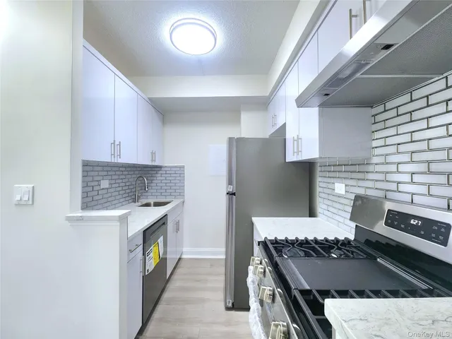 $550,000 | 144-63 37th Avenue, Unit 1B | Murray Hill - Flushing