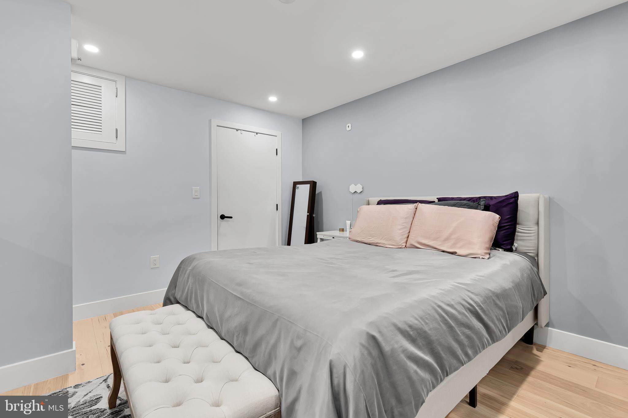 1390 V Street Northwest, Unit 303 Washington, DC 20009 - Photo 24 of 28