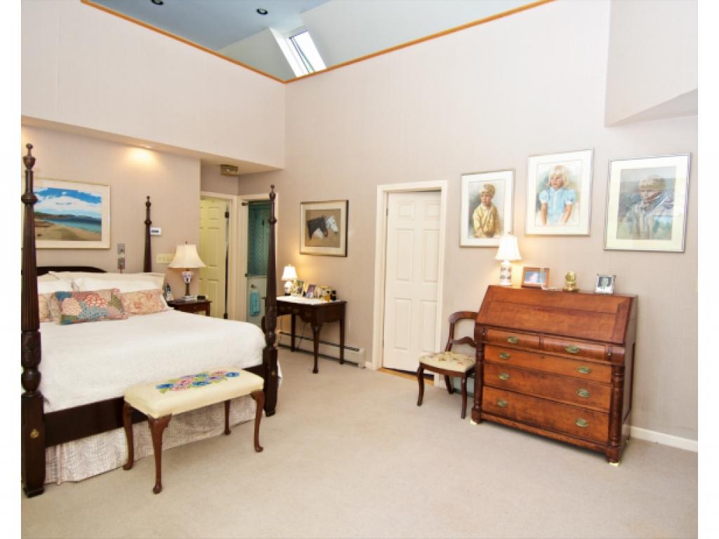 316 Popple Dungeon Road Charlotte, VT 05445 - Photo 15 of 34 Gallery Image 15