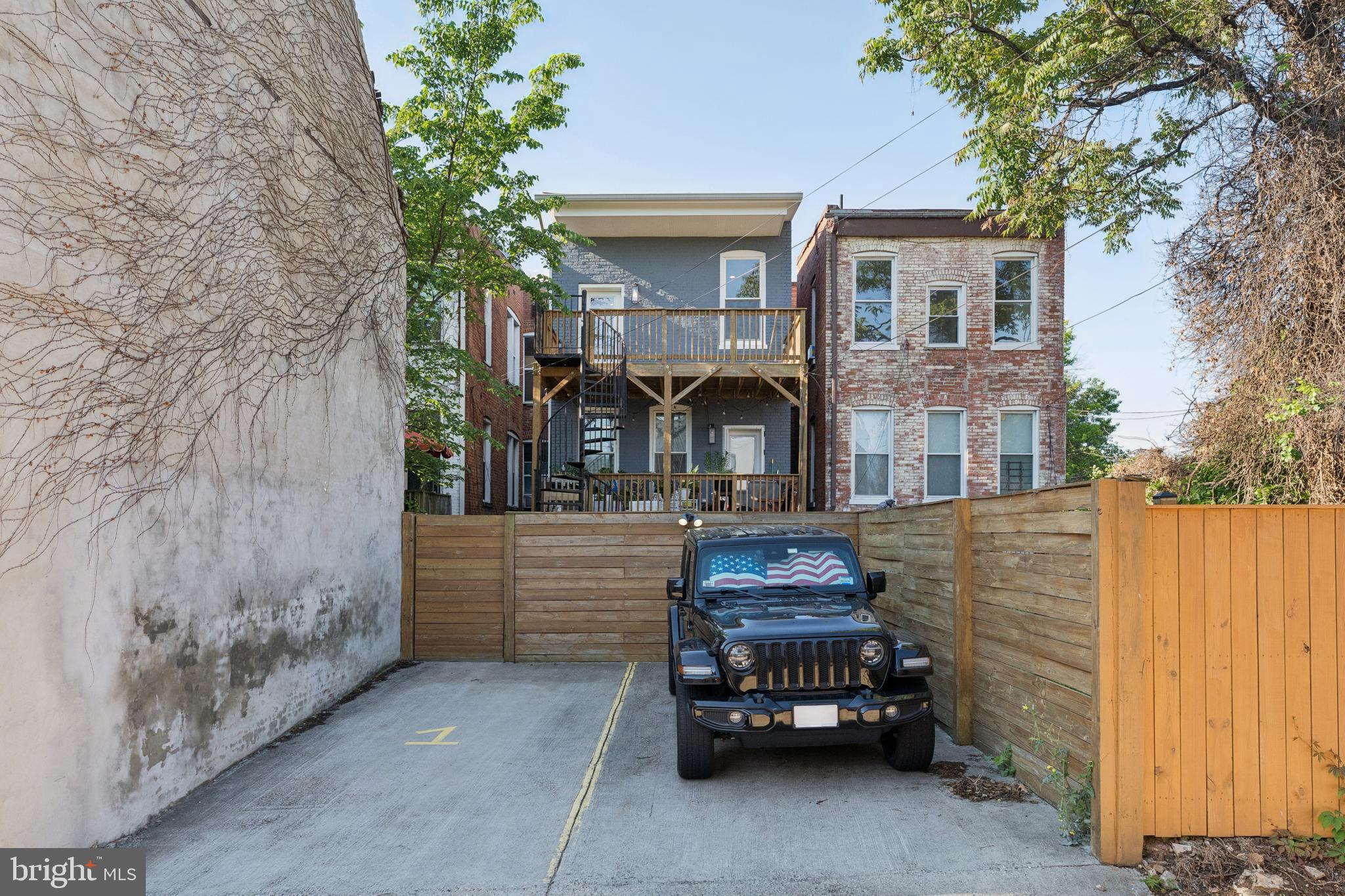 411 P Street Northwest, Unit 3 Washington, DC 20001 - Photo 27 of 28