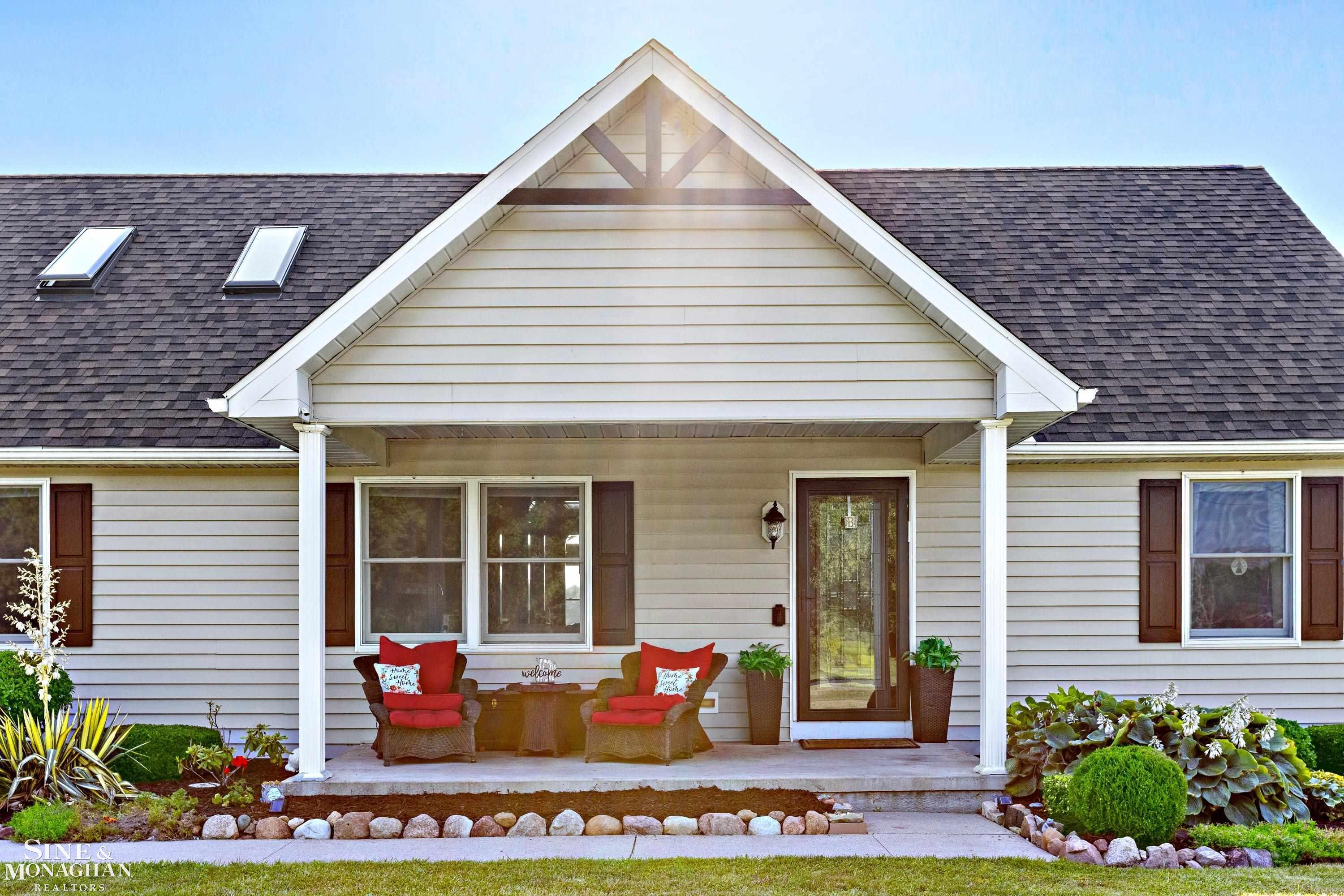 1310 South Allen Road St. Clair, MI 48079 - Photo 7 of 64 50114436-6.JPG