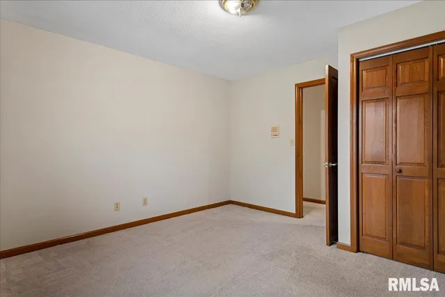 $369,900 | 2311 Chesapeake Landing, Springfield, IL 62712