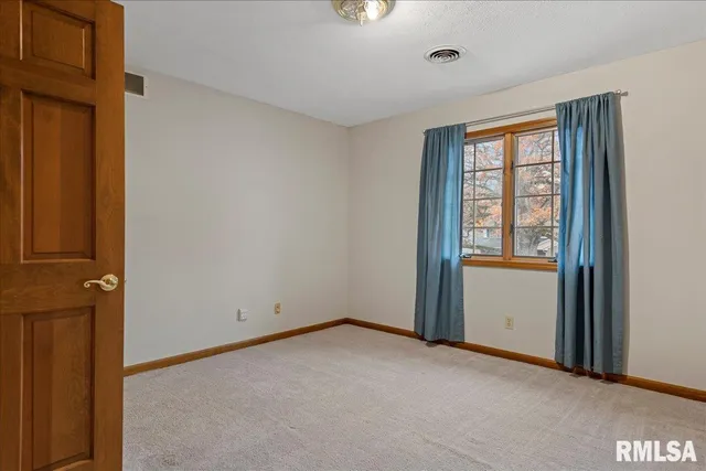 $369,900 | 2311 Chesapeake Landing, Springfield, IL 62712