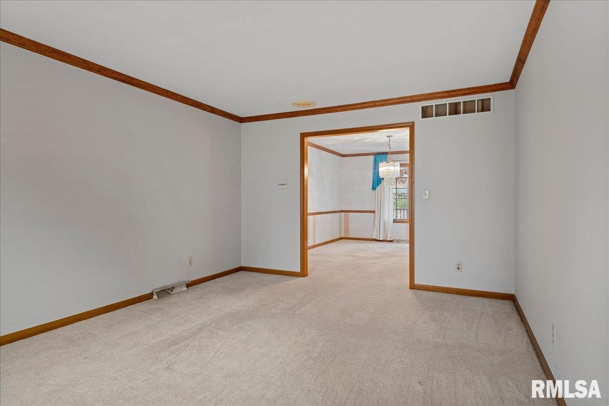 2311 Chesapeake Landing Springfield, IL 62712 - Photo 6 of 28 Gallery Image 6