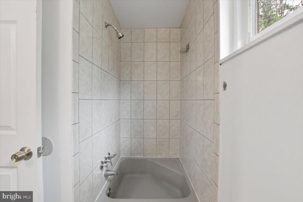 5024 8th Road South Arlington, VA 22204 - Photo 30 of 35