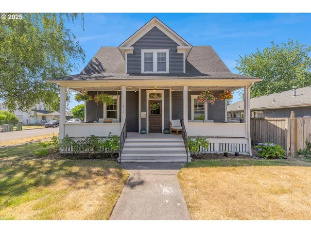 $549,900 | 1212 East 6th Street, Newberg, OR 97132